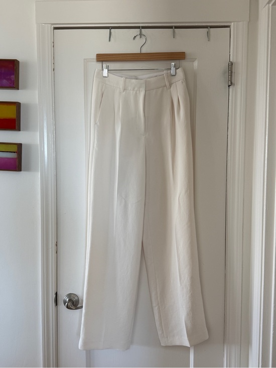Aritzia Pants - Aritzia White Effortless Pant
